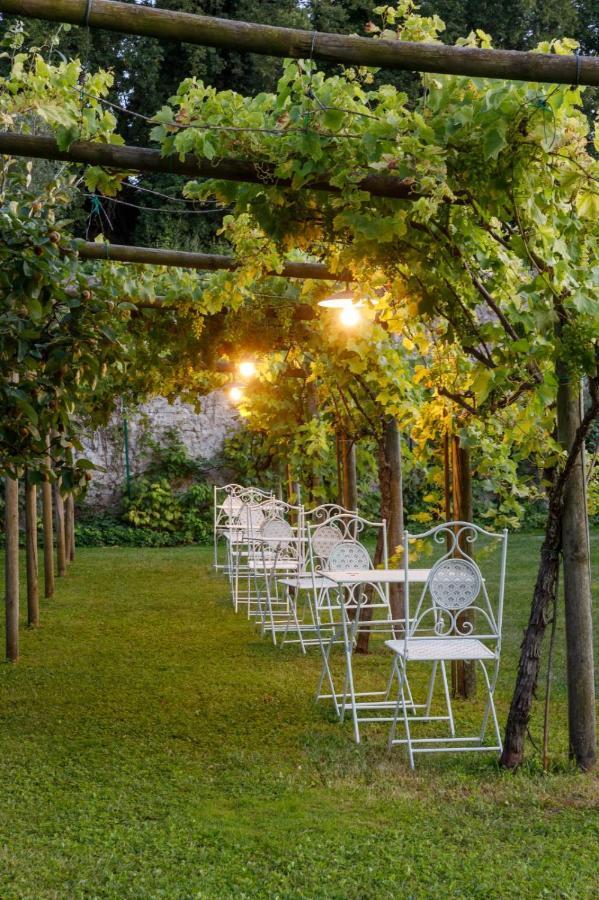 Villa Padovani Relais De Charme - Adults Only Pastrengo Kültér fotó