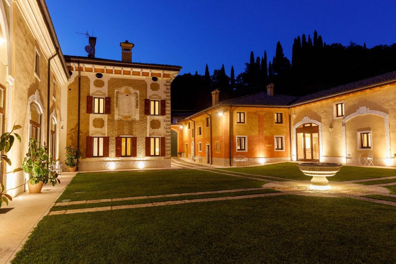 Villa Padovani Relais De Charme - Adults Only Pastrengo Kültér fotó