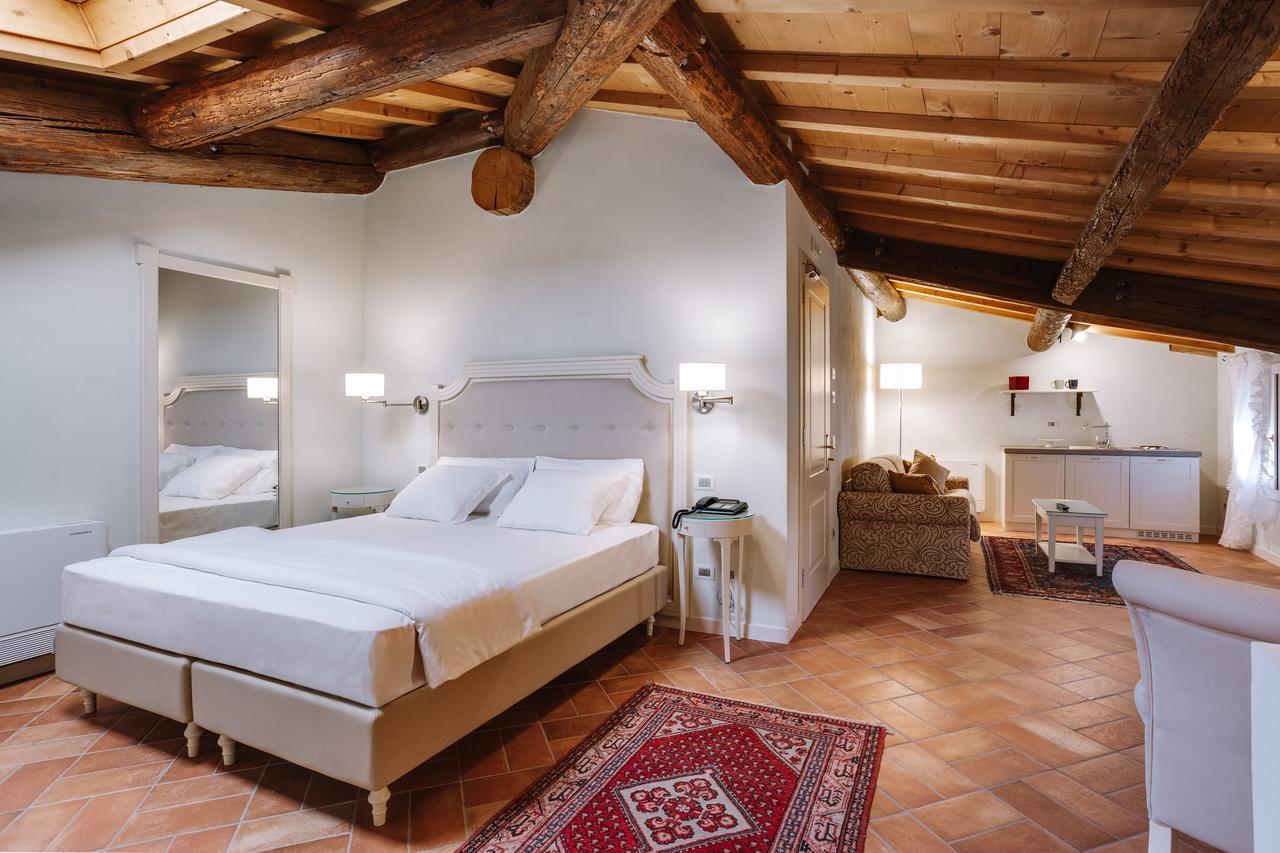 Villa Padovani Relais De Charme - Adults Only Pastrengo Kültér fotó